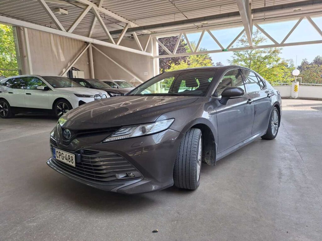 Toyota Camry 2021 Ruskea (beige)