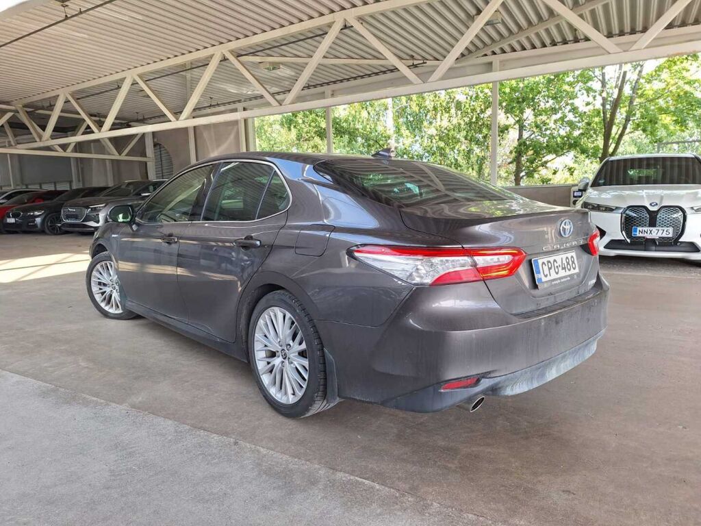 Toyota Camry 2021 Ruskea (beige)