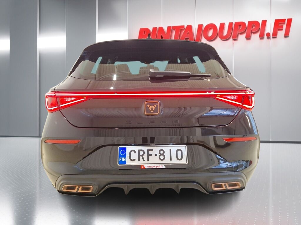 Cupra Leon 2021 Musta