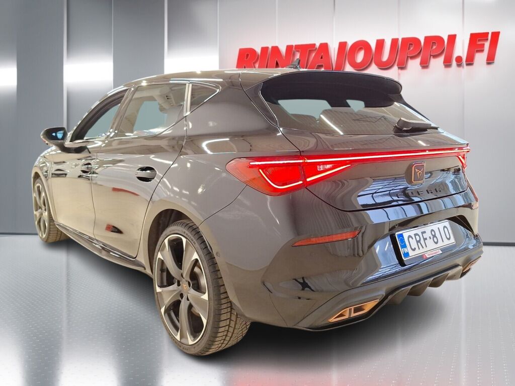 Cupra Leon 2021 Musta