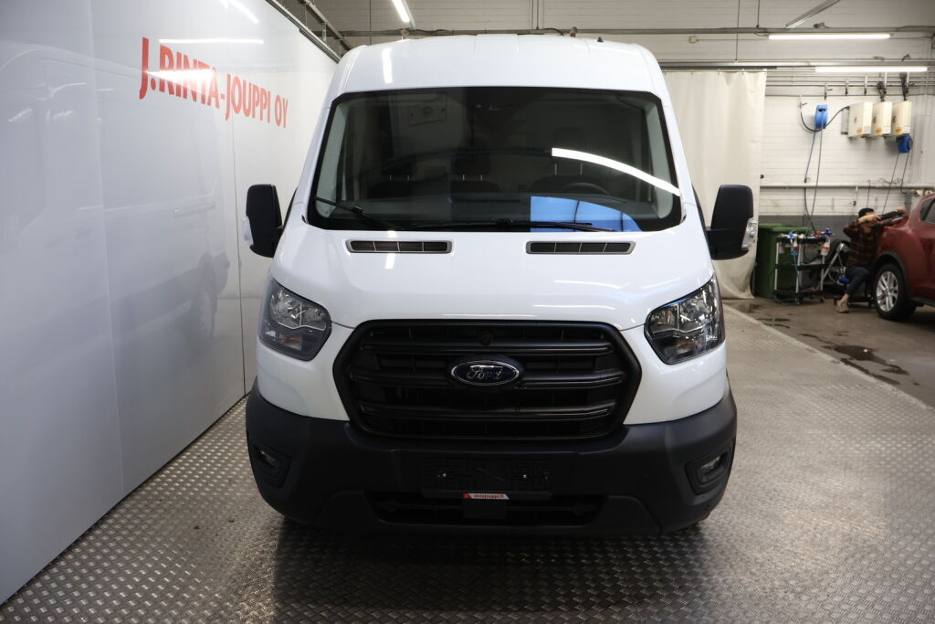 Ford Transit 2023 