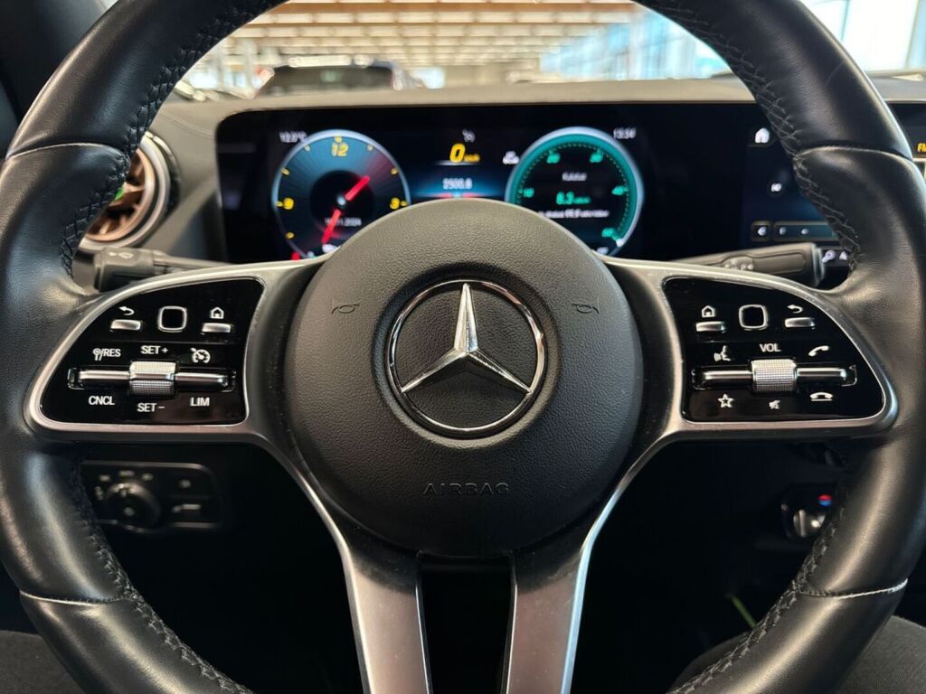 Mercedes-Benz EQA 2022 