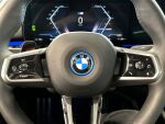 BMW i5 2024 Punainen