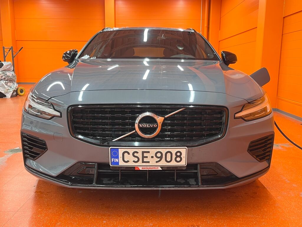 Volvo V60 2021 Sininen