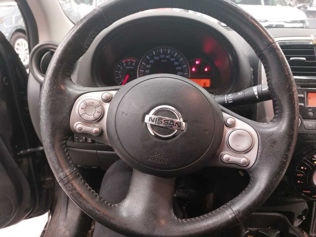 Nissan Micra 2015 Violetti