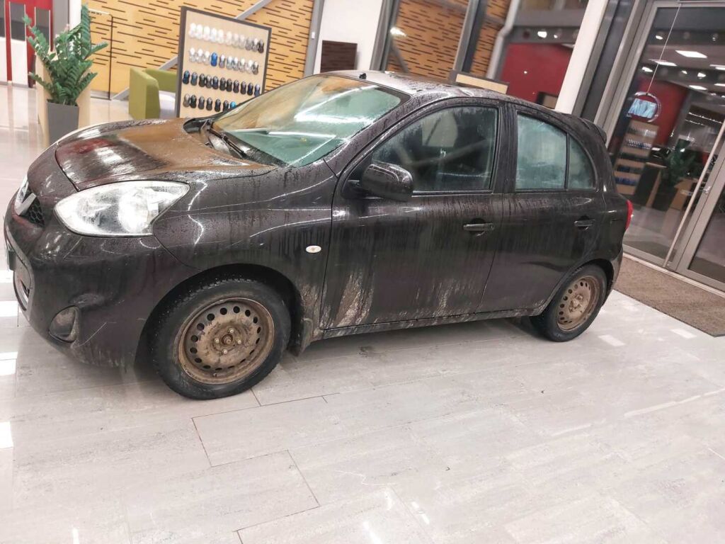 Nissan Micra 2015 Violetti