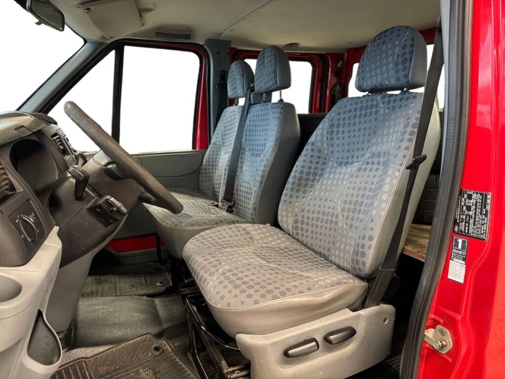 Ford Transit 2009 Punainen