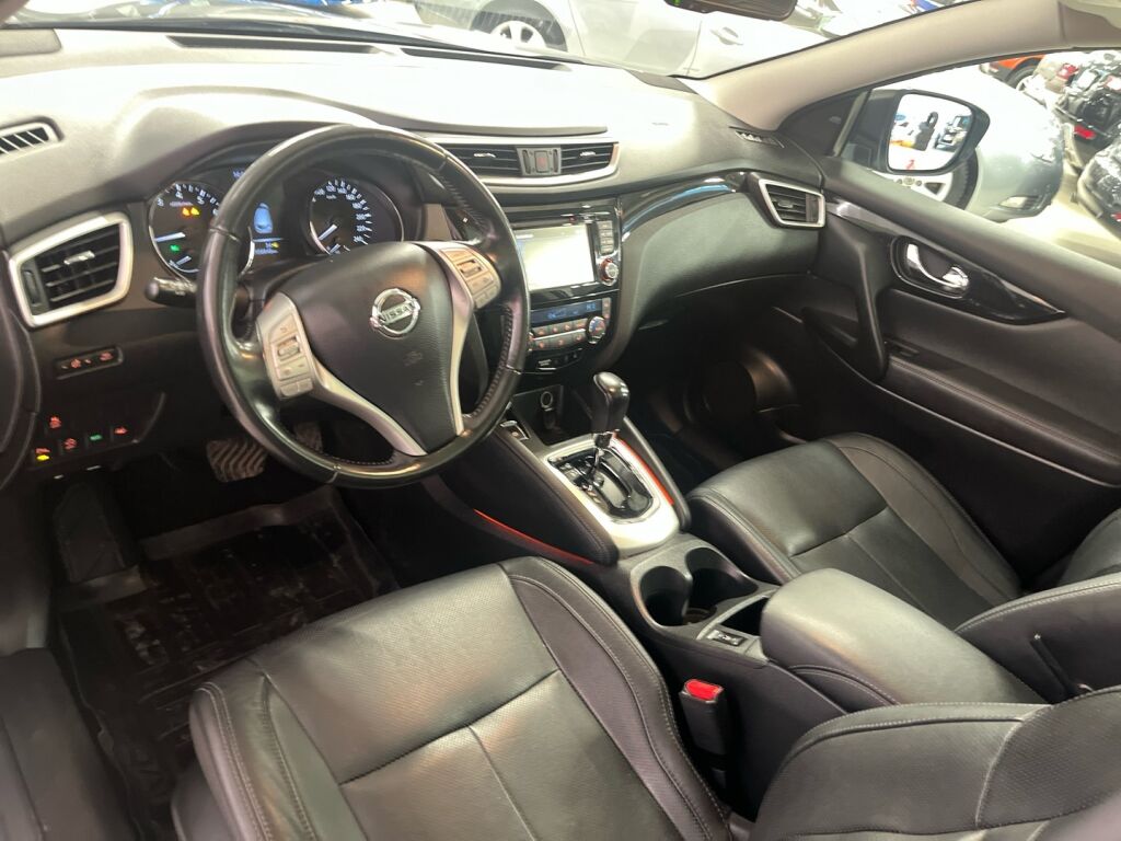 Nissan Qashqai 2015 Harmaa