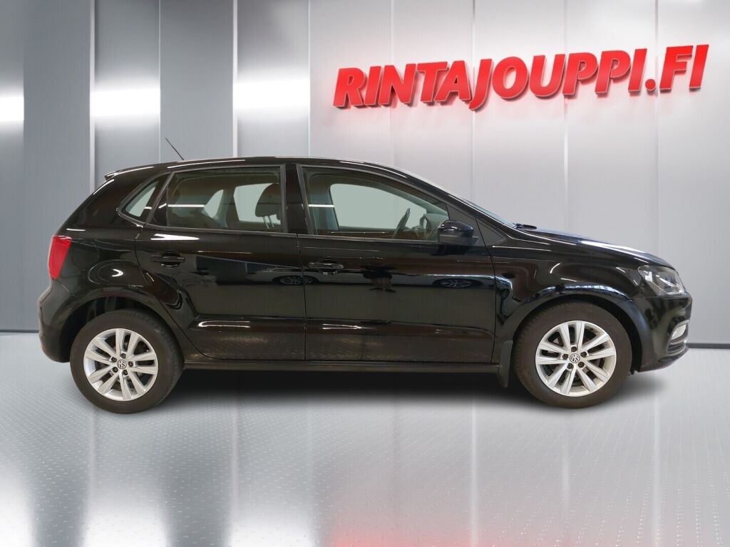 Volkswagen Polo 2015 Musta