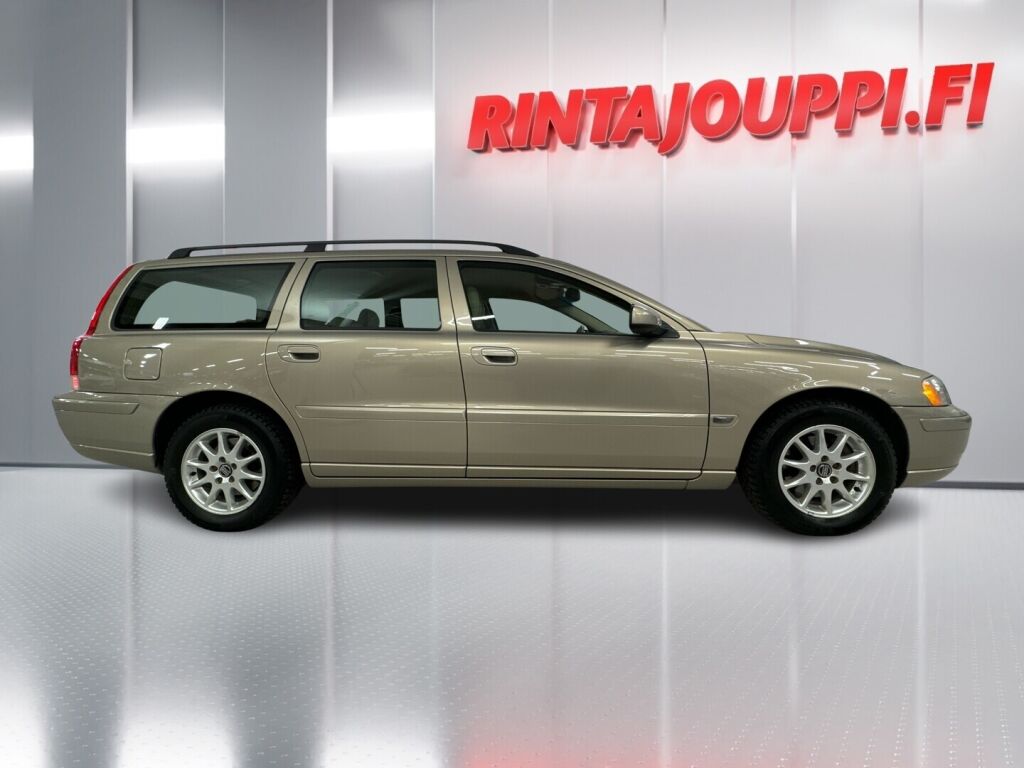 Volvo V70 2005 Ruskea (beige)