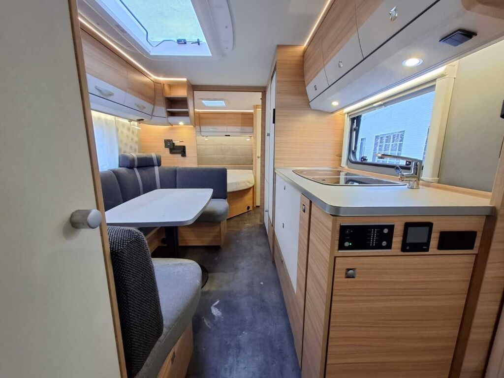 Dethleffs Camper 2022 Harmaa