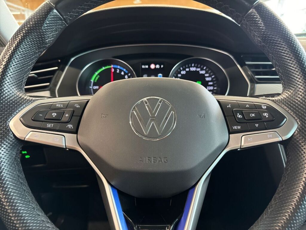 Volkswagen Passat 2021 Hopea