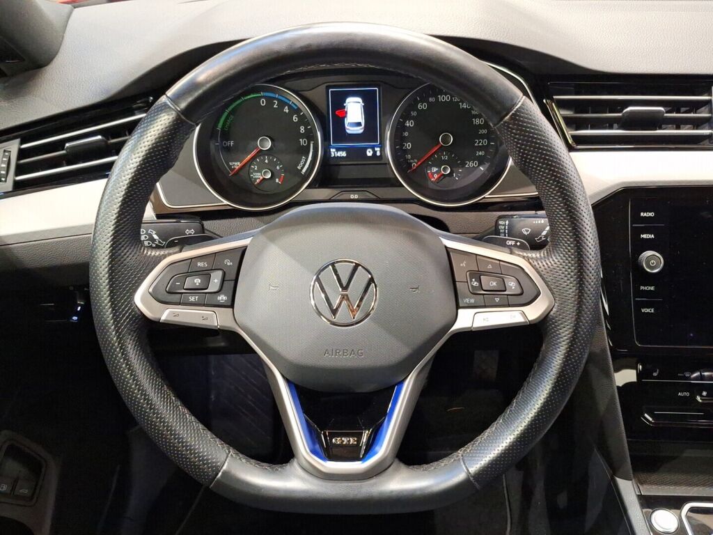 Volkswagen Passat 2021 