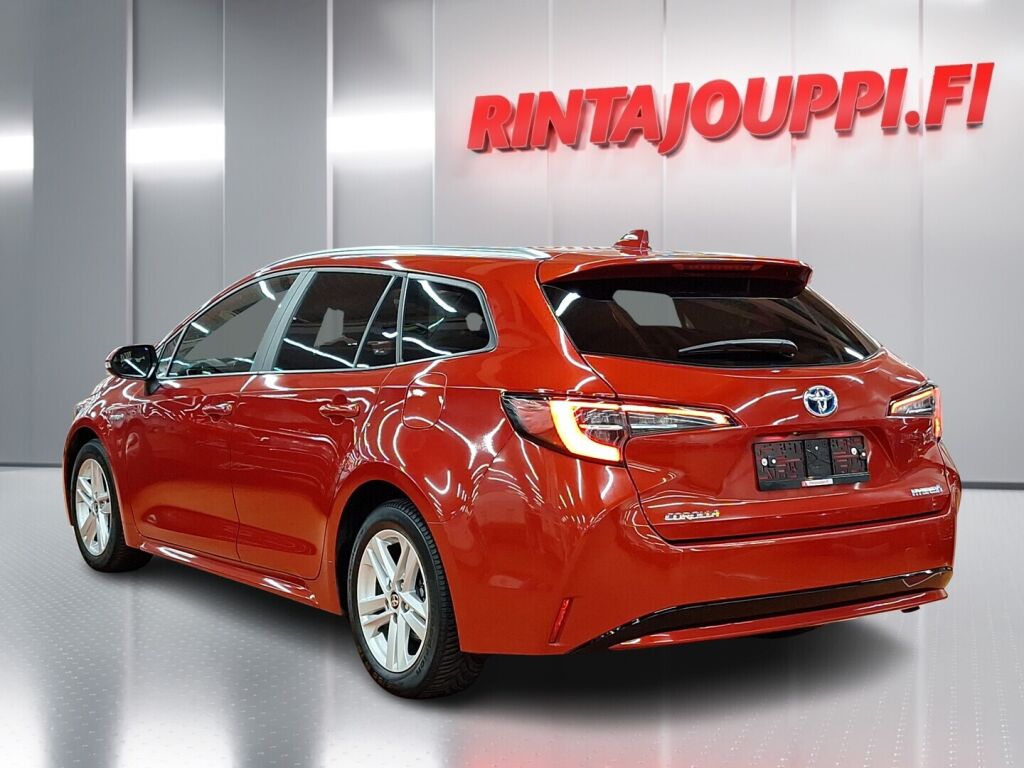 Toyota Corolla 2021 Punainen