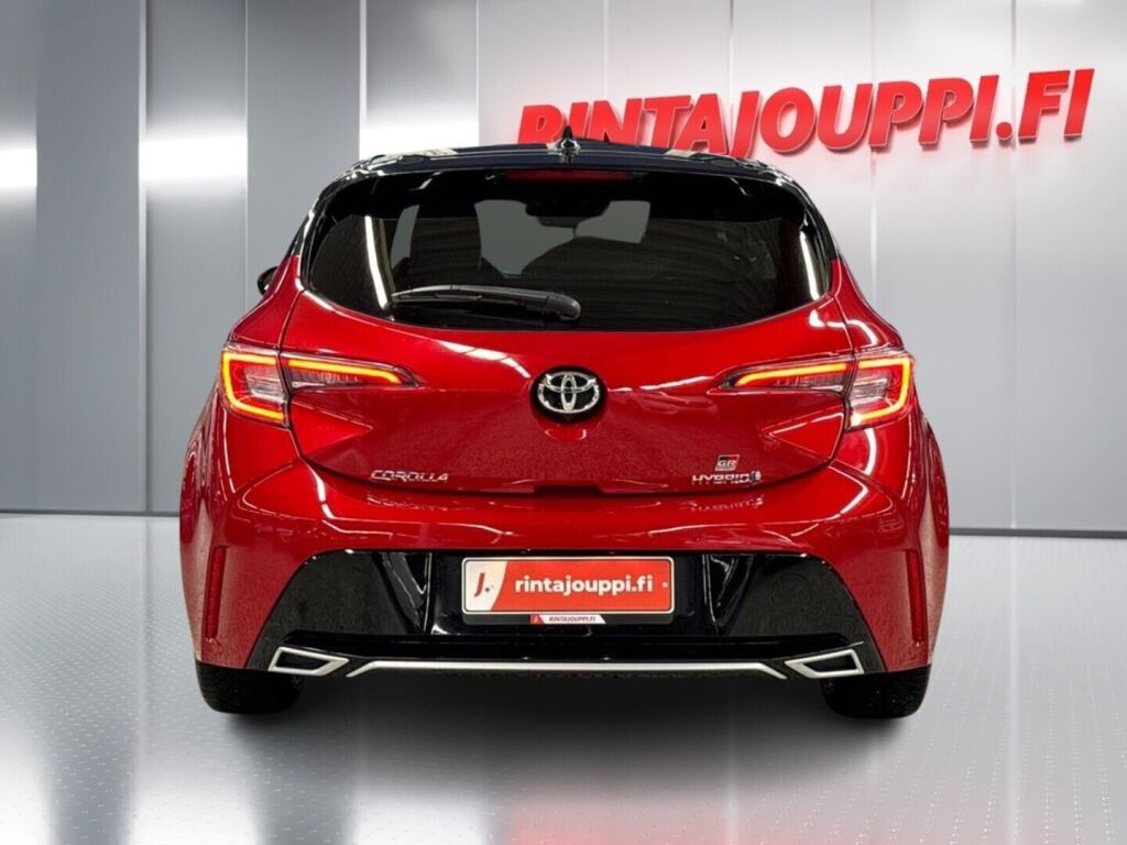 Toyota Corolla 2022 Punainen