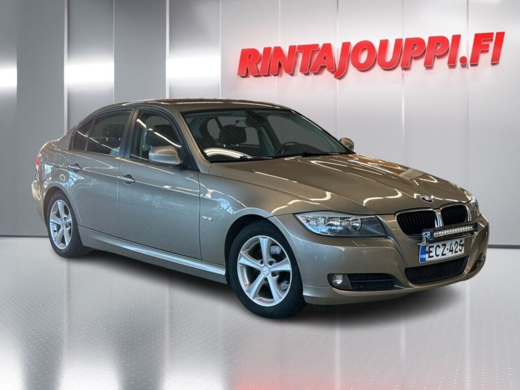 BMW 318 2009 Ruskea (beige)