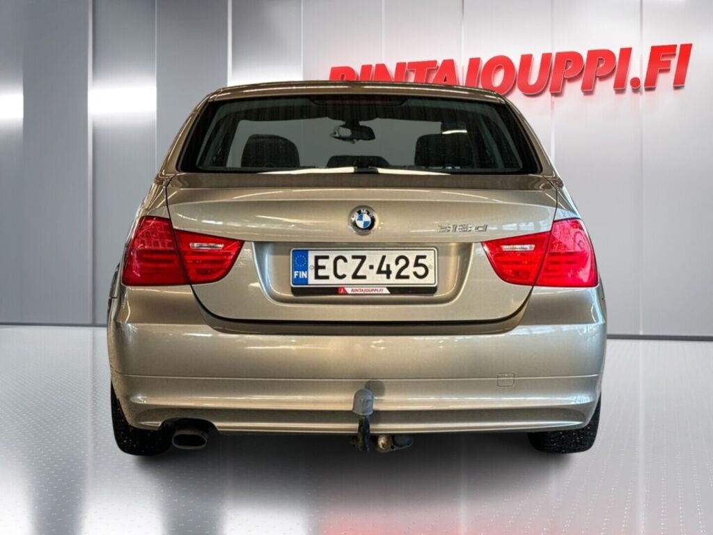 BMW 318 2009 Ruskea (beige)