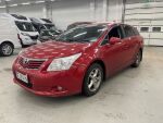 Toyota Avensis 2010 Punainen