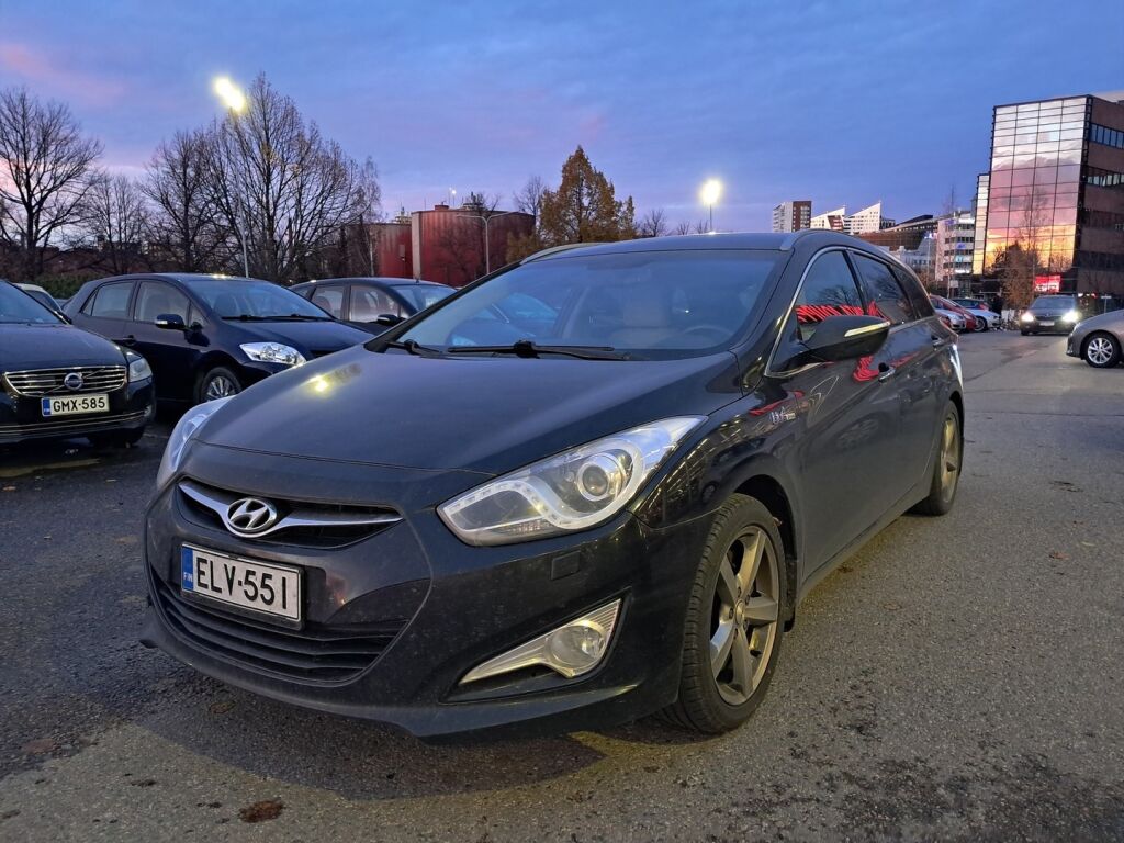 Hyundai i40 2012 Musta