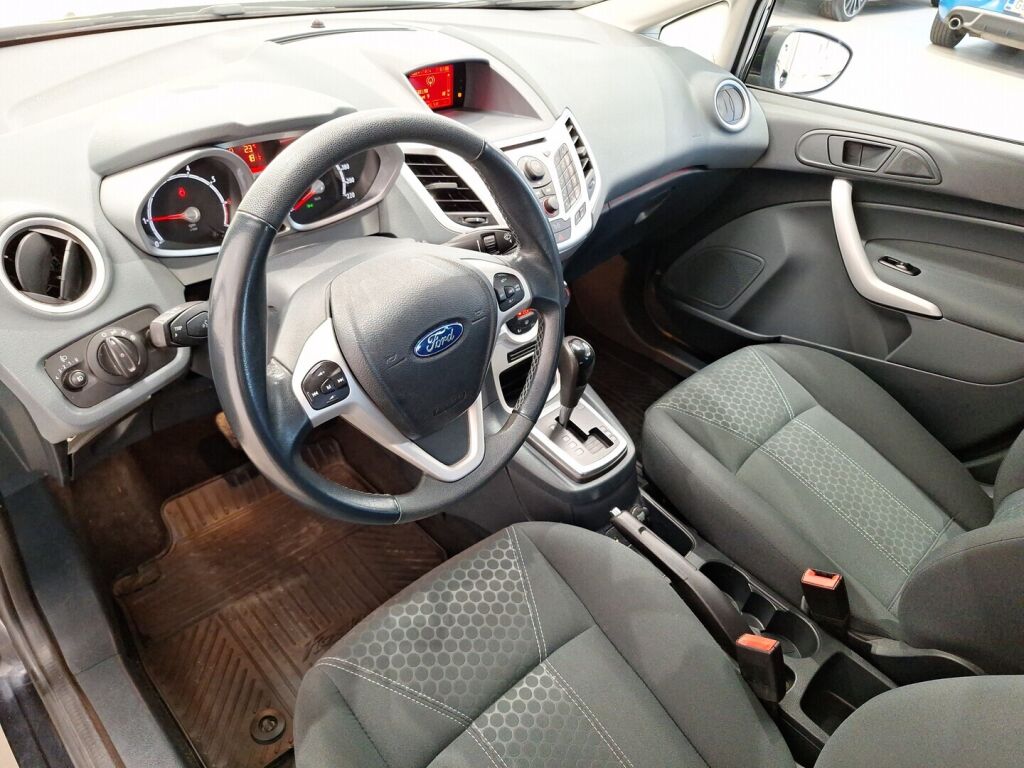 Ford Fiesta 2011 Musta