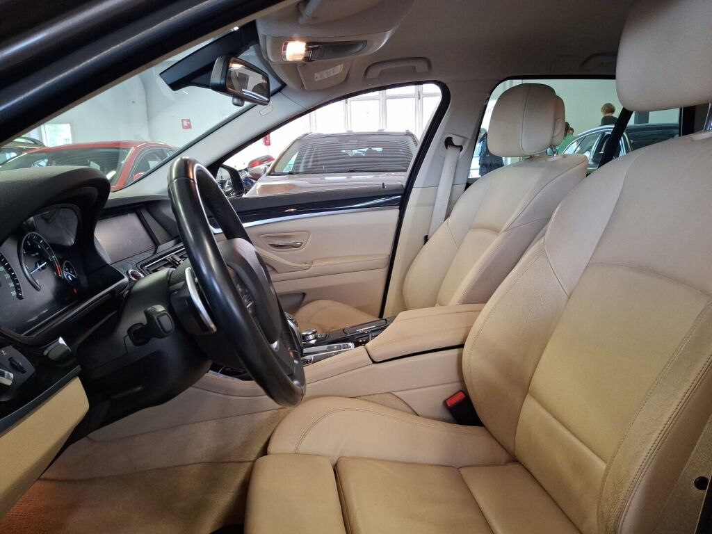 BMW 530 2011 Ruskea (beige)