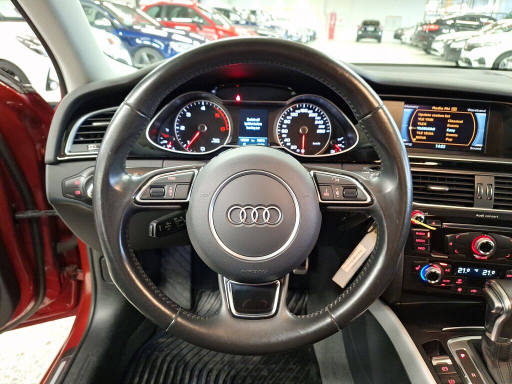 Audi A4 2015 Punainen