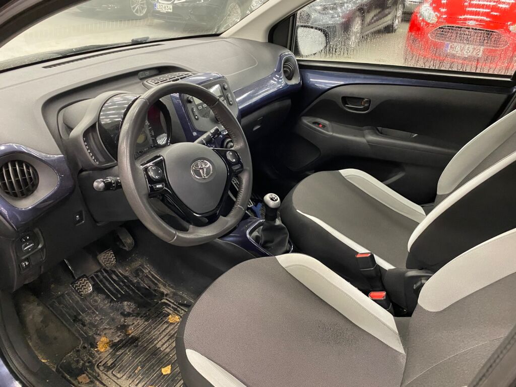 Toyota AYGO 2015 Sininen