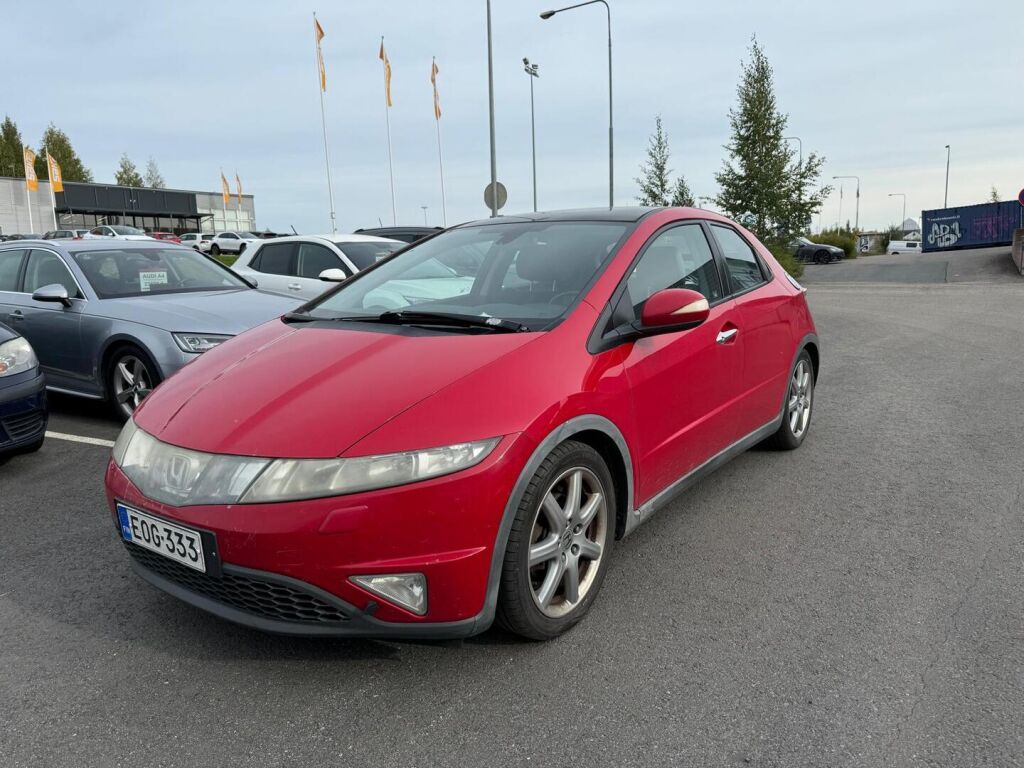 Honda Civic 2008 Punainen