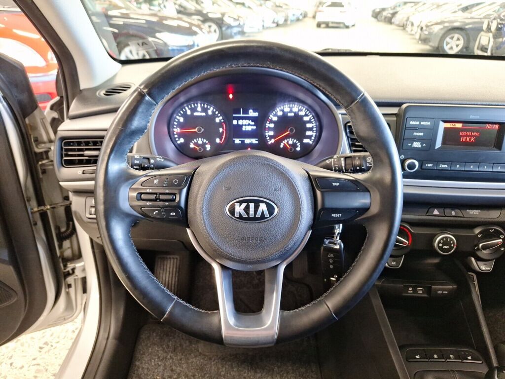 Kia Rio 2017 Hopea