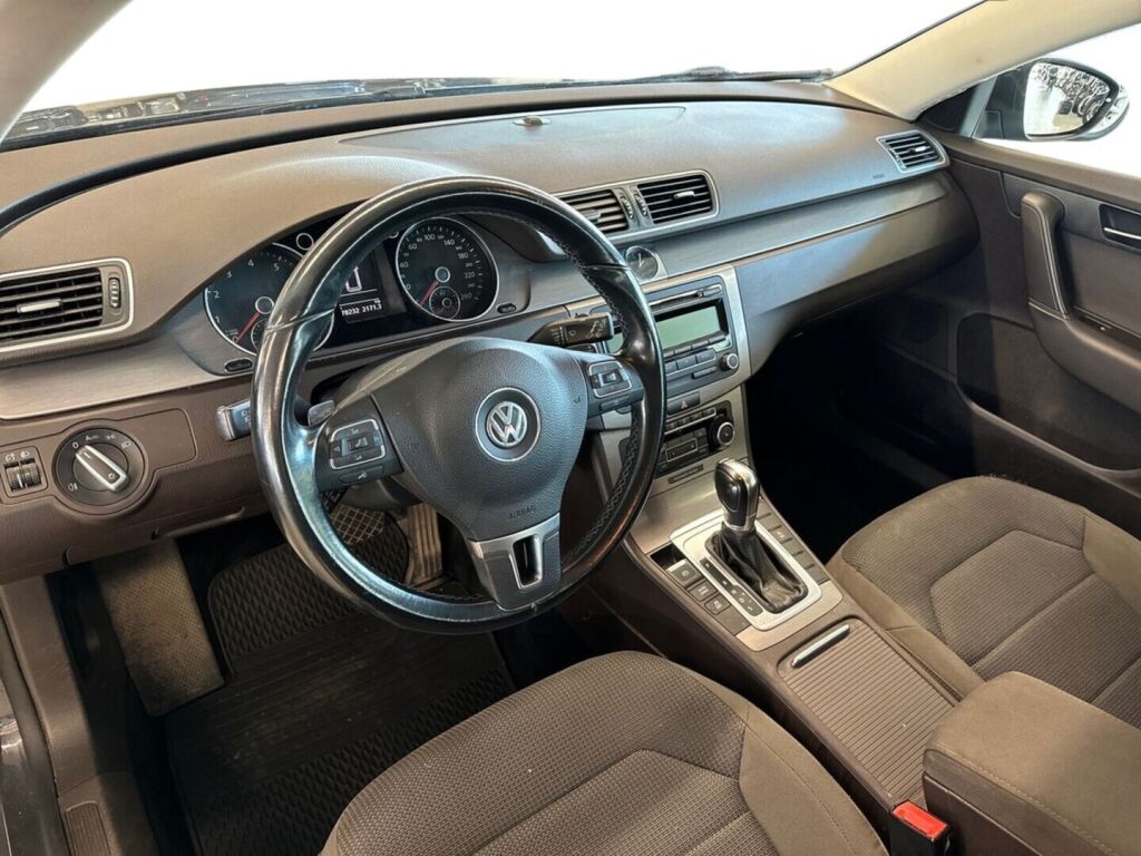 Volkswagen Passat 2011 Harmaa