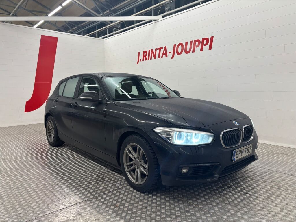 BMW 118 2018 Musta