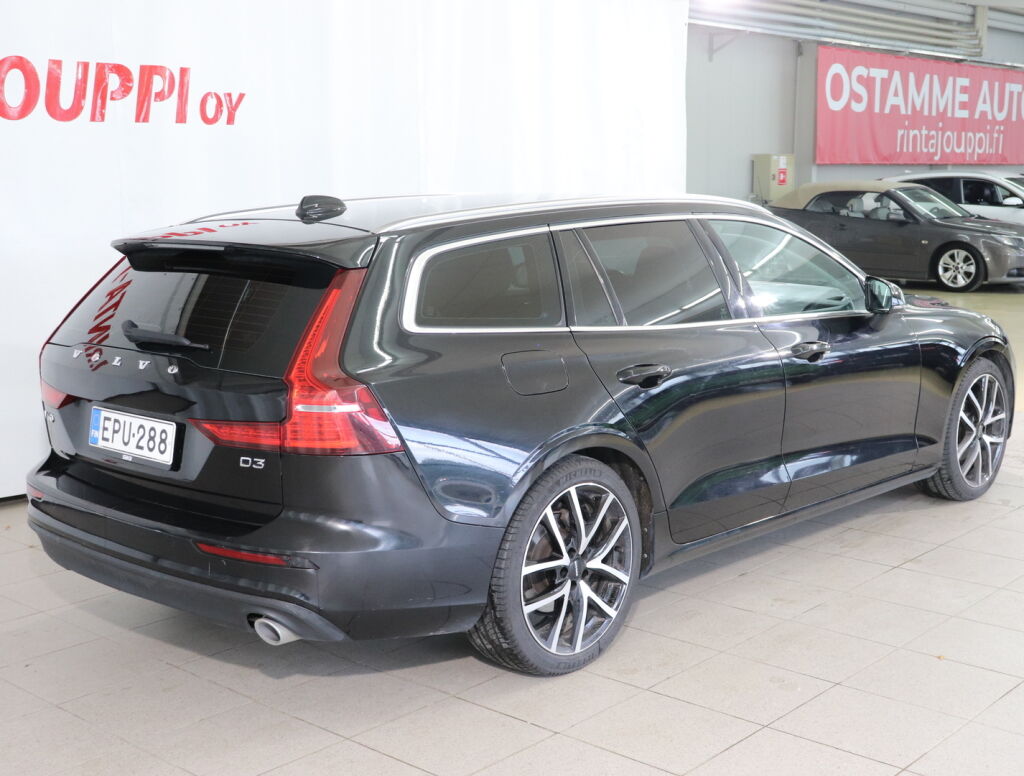 Volvo V60 2018 Musta