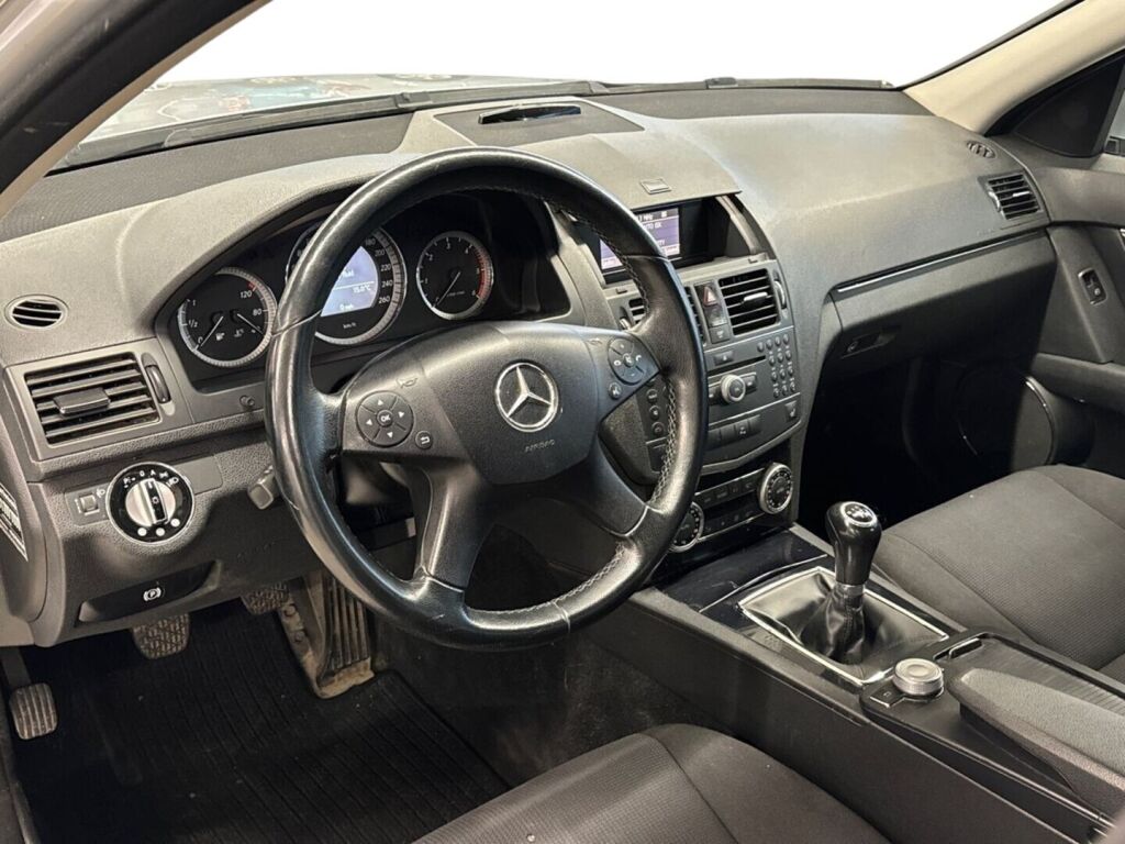 Mercedes-Benz C 2009 Harmaa