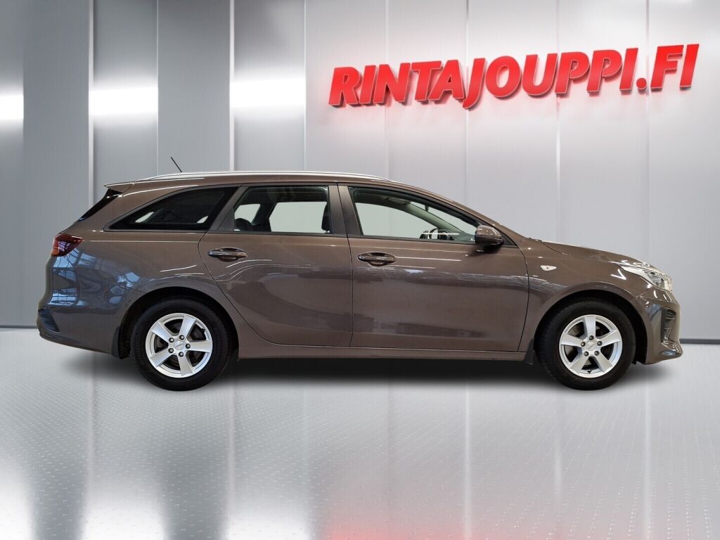 Kia Ceed 2020 Ruskea (beige)