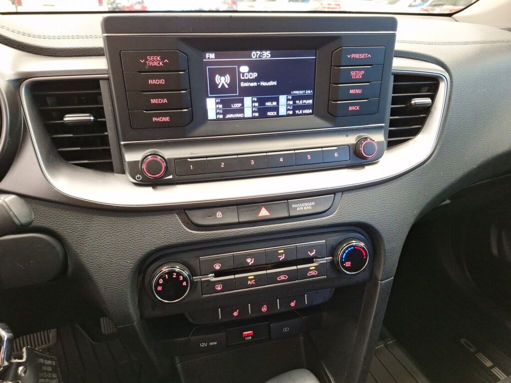 Kia Ceed 2020 Ruskea (beige)