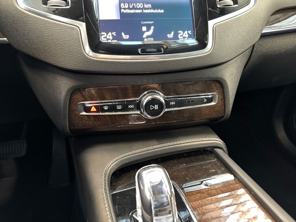 Volvo XC90 2016 Musta