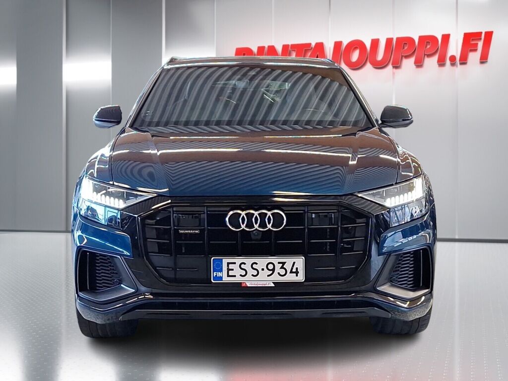 Audi Q8 2021 Sininen