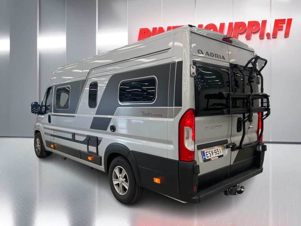 Adria Twin Supreme 640 SLB 2021 Harmaa