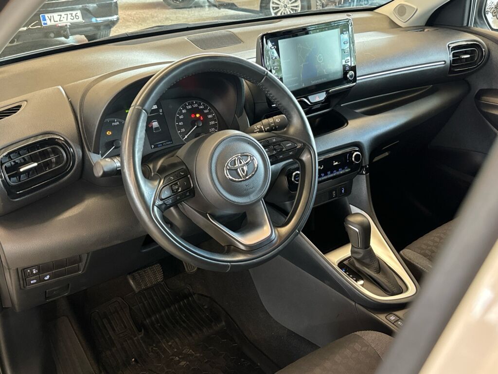 Toyota Yaris 2021 Valkoinen