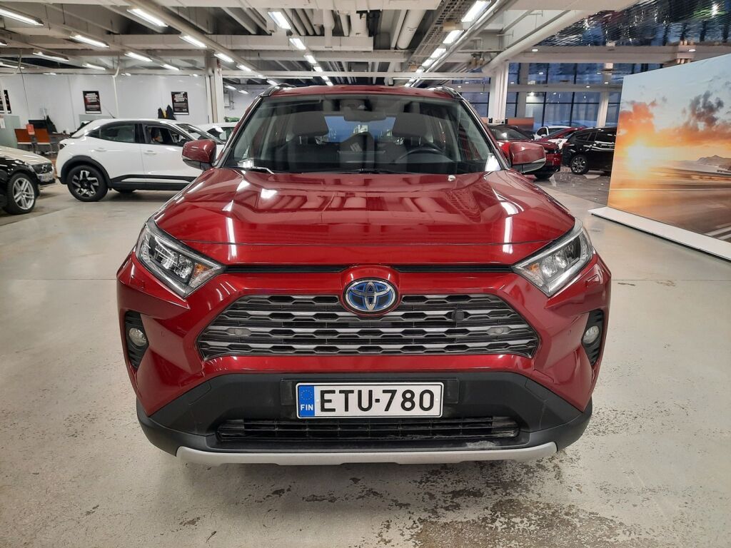 Toyota RAV4 2022 Punainen