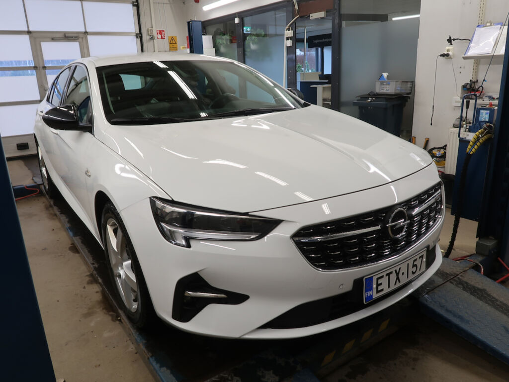 Opel Insignia 2022 Valkoinen