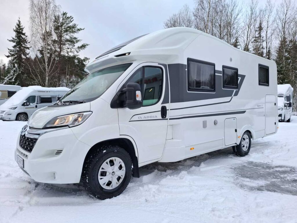 Adria Matrix Axess 670 SL 2022 Valkoinen