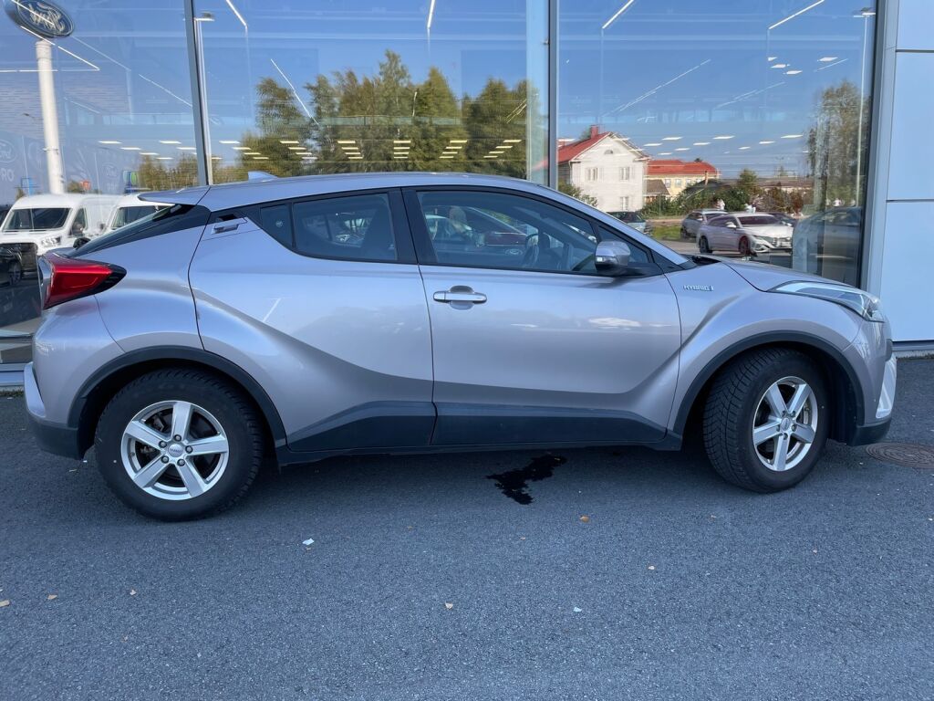 Toyota C-HR 2018 Harmaa