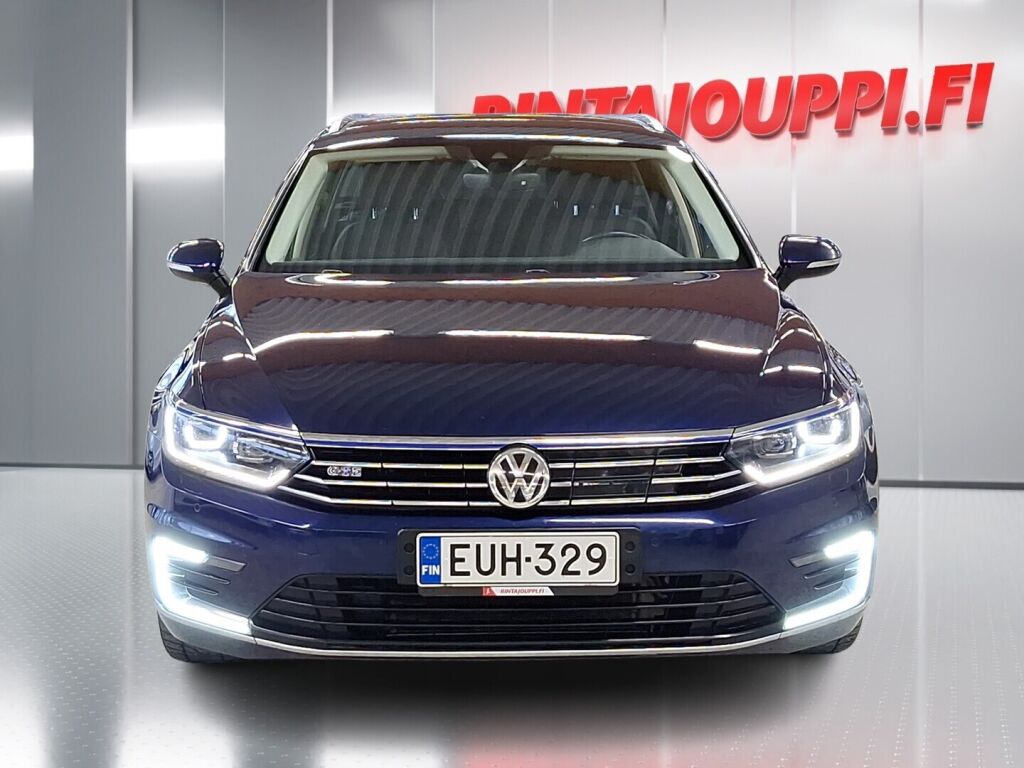 Volkswagen Passat 2018 Sininen