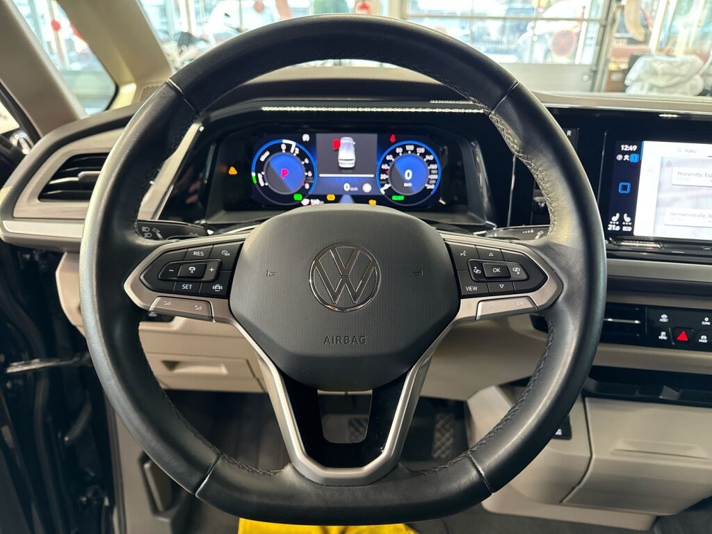 Volkswagen Multivan 2024 Sininen