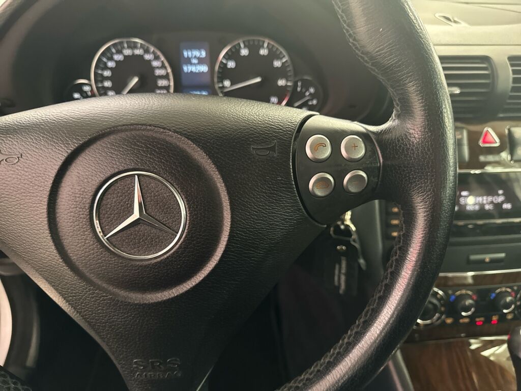 Mercedes-Benz C 2005 Hopea