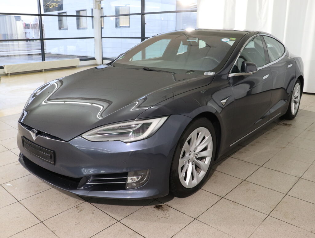 Tesla Model S 2020 