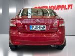 Toyota Avensis 2009 Punainen