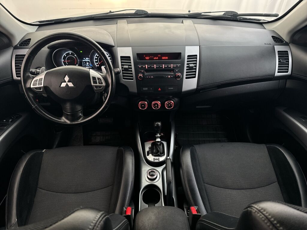 Mitsubishi Outlander 2011 Harmaa