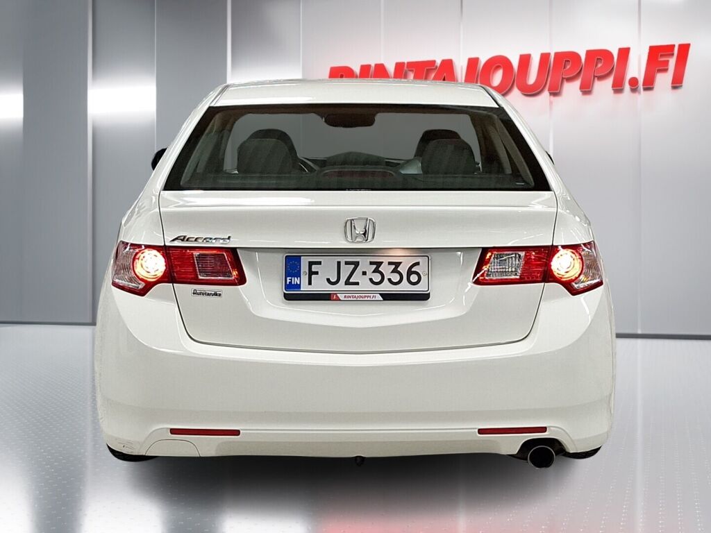 Honda Accord 2011 Valkoinen